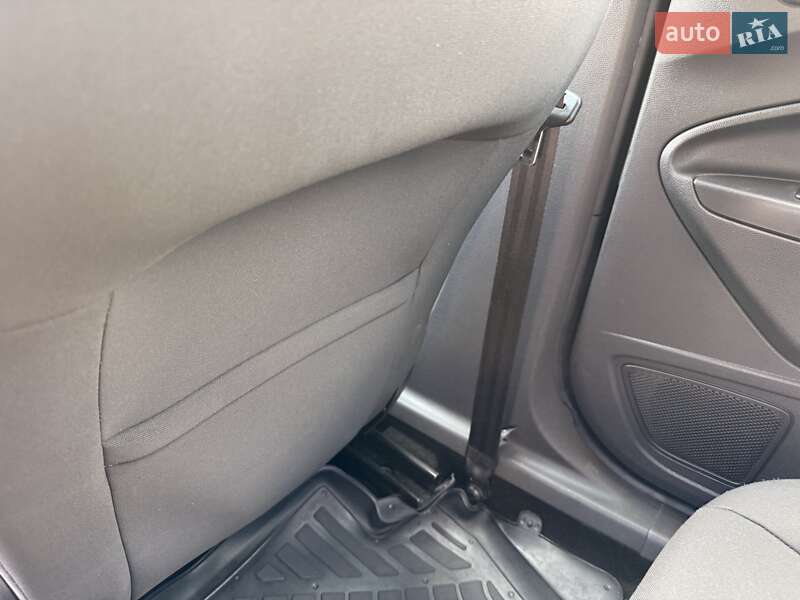 Хэтчбек Ford Fiesta 2013 в Киеве