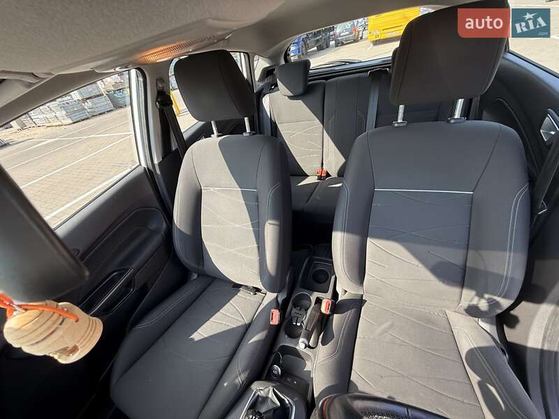 Хэтчбек Ford Fiesta 2013 в Киеве