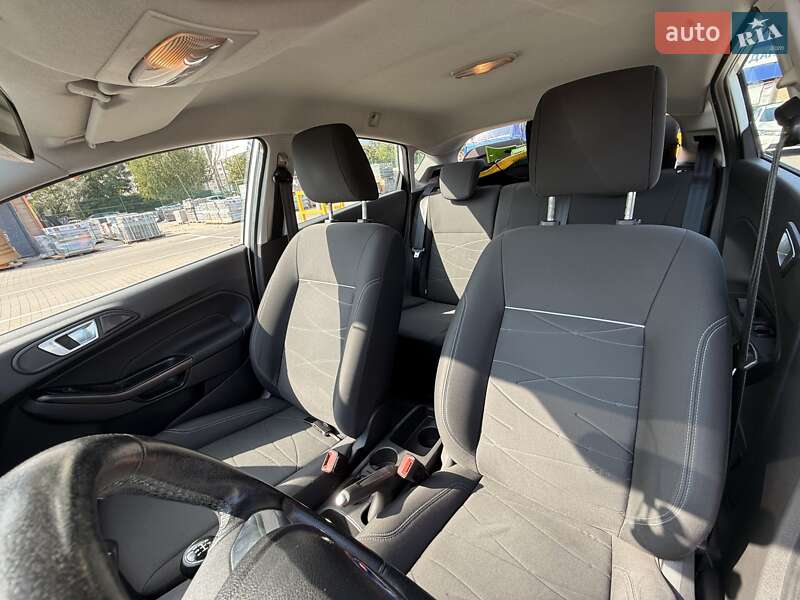 Хэтчбек Ford Fiesta 2013 в Киеве