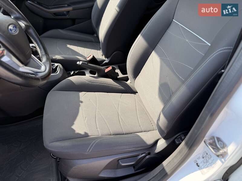 Хэтчбек Ford Fiesta 2013 в Киеве