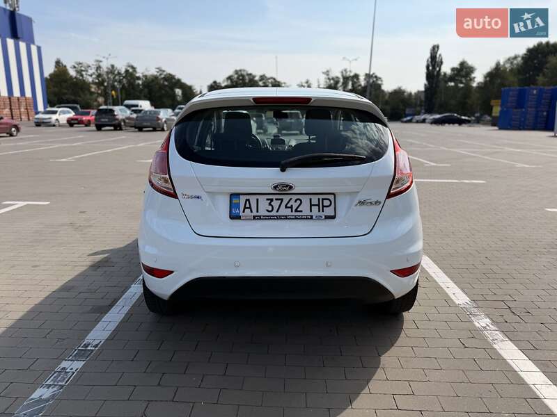 Хэтчбек Ford Fiesta 2013 в Киеве