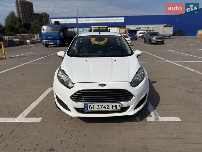 Хэтчбек Ford Fiesta 2013 в Киеве