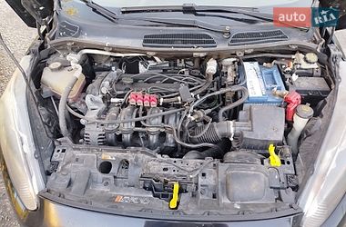 Седан Ford Fiesta 2015 в Дніпрі фото 11 Седан Ford Fiesta 2015 в Дніпрі