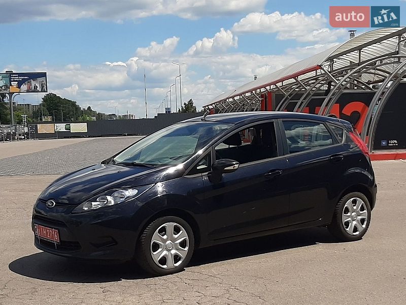 Хэтчбек Ford Fiesta 2011 в Полтаве
