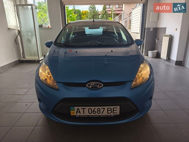 Хэтчбек Ford Fiesta 2011 в Ивано-Франковске