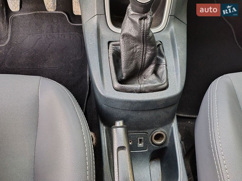 Хэтчбек Ford Fiesta 2011 в Ивано-Франковске