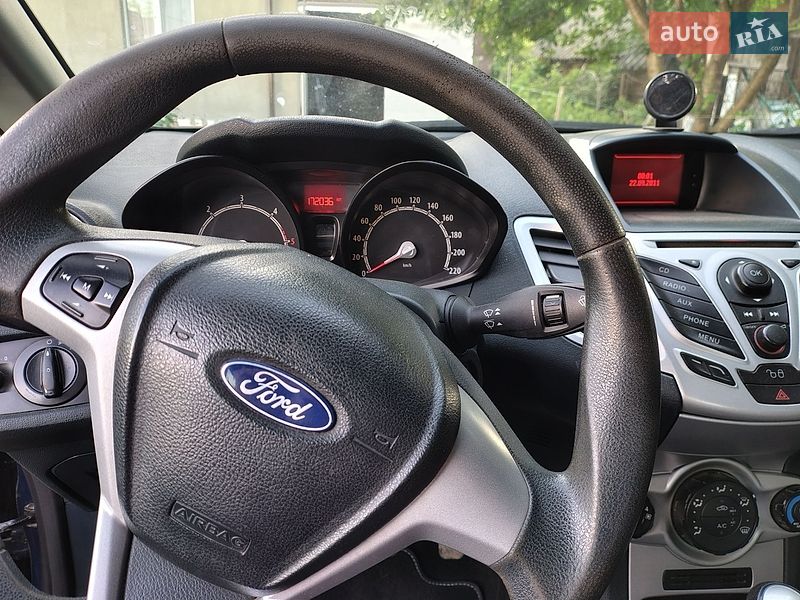 Хэтчбек Ford Fiesta 2011 в Ивано-Франковске
