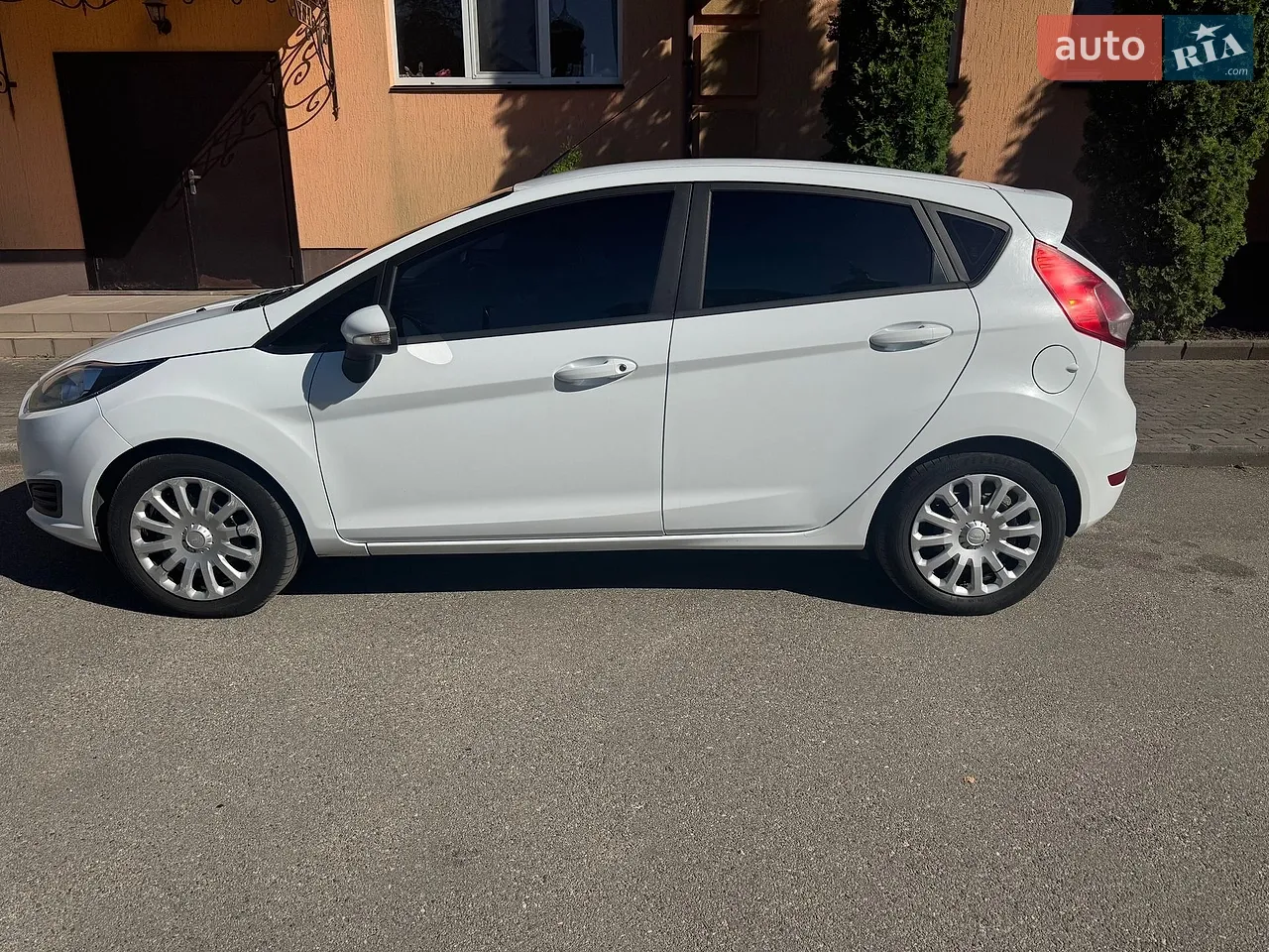 2017 Ford Fiesta - мініатюра 2
