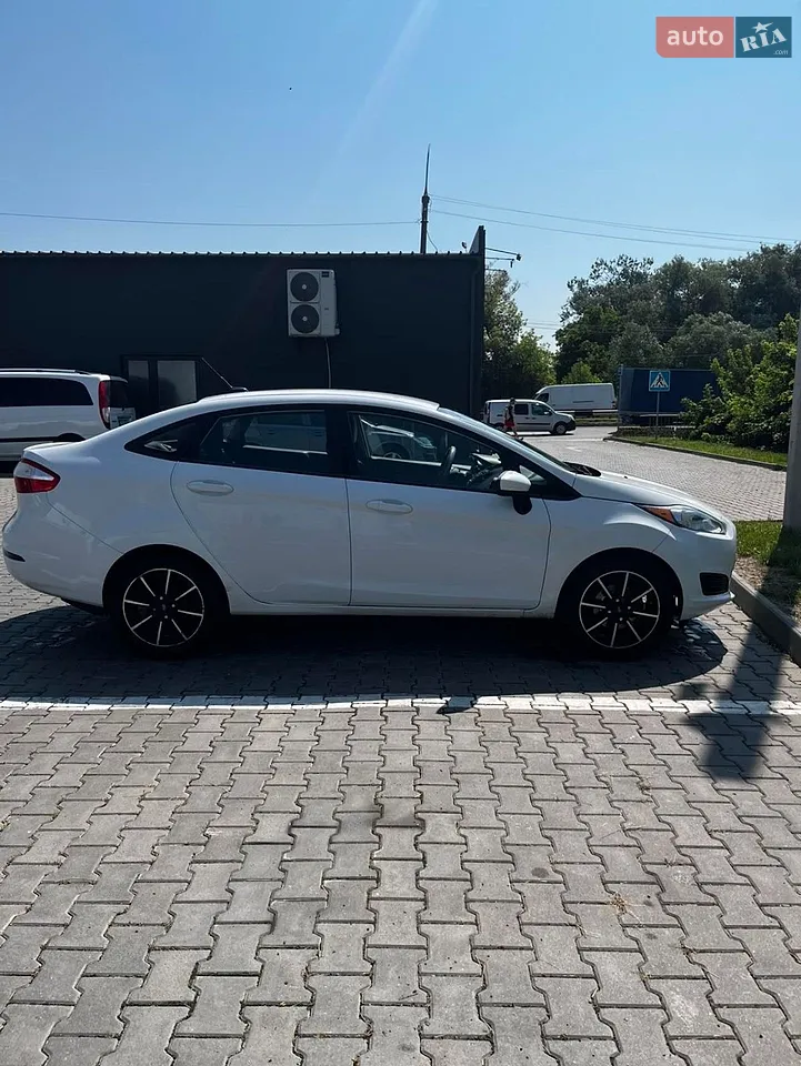 2017 Ford Fiesta - мініатюра 5