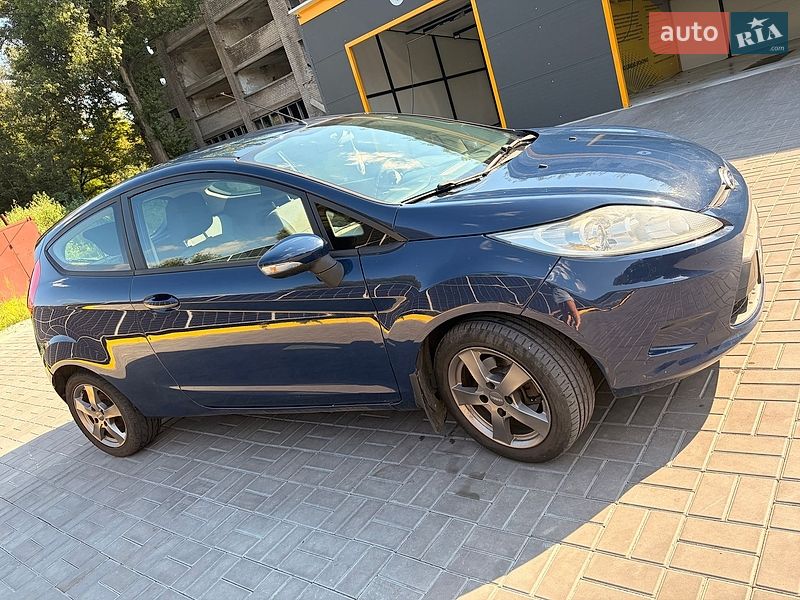 Хетчбек Ford Fiesta 2008 в Кам'янському