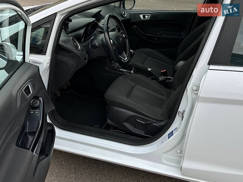 Хэтчбек Ford Fiesta 2016 в Ковеле