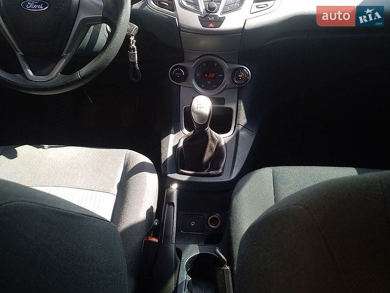 Хэтчбек Ford Fiesta 2011 в Конотопе
