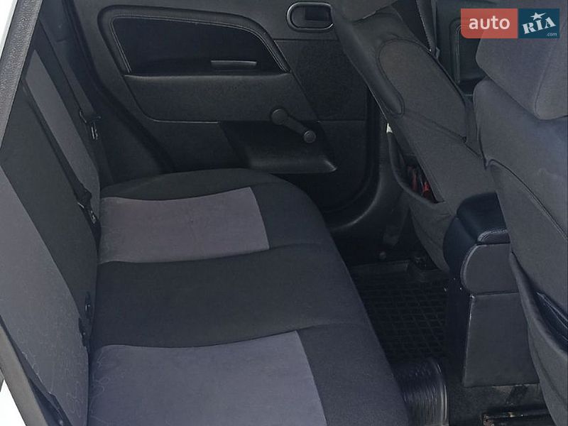 Хэтчбек Ford Fiesta 2007 в Киеве