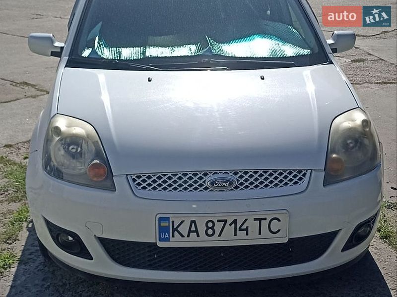 Хэтчбек Ford Fiesta 2007 в Киеве