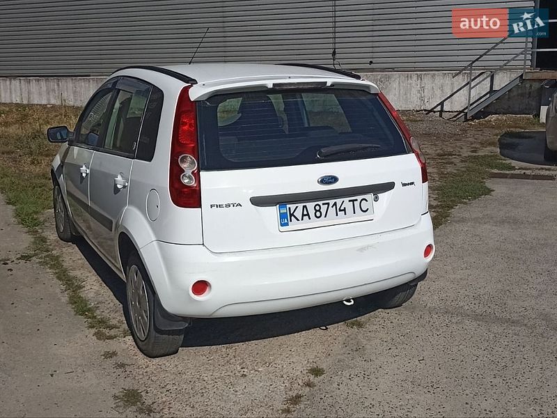 Хэтчбек Ford Fiesta 2007 в Киеве
