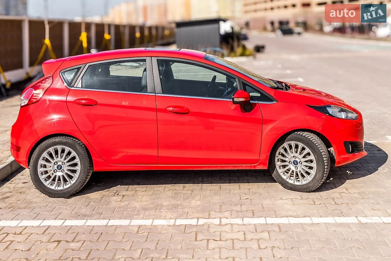 2015 Ford Fiesta - фото 1