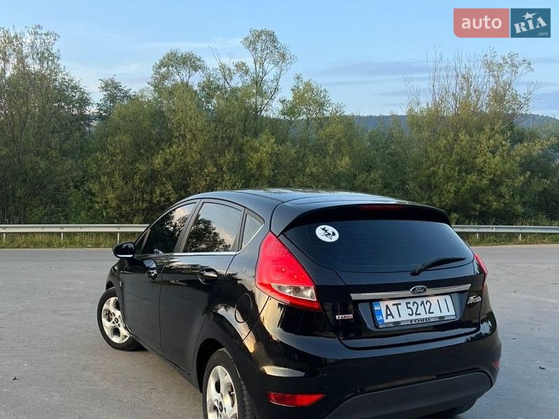 Хетчбек Ford Fiesta 2010 в Верховині