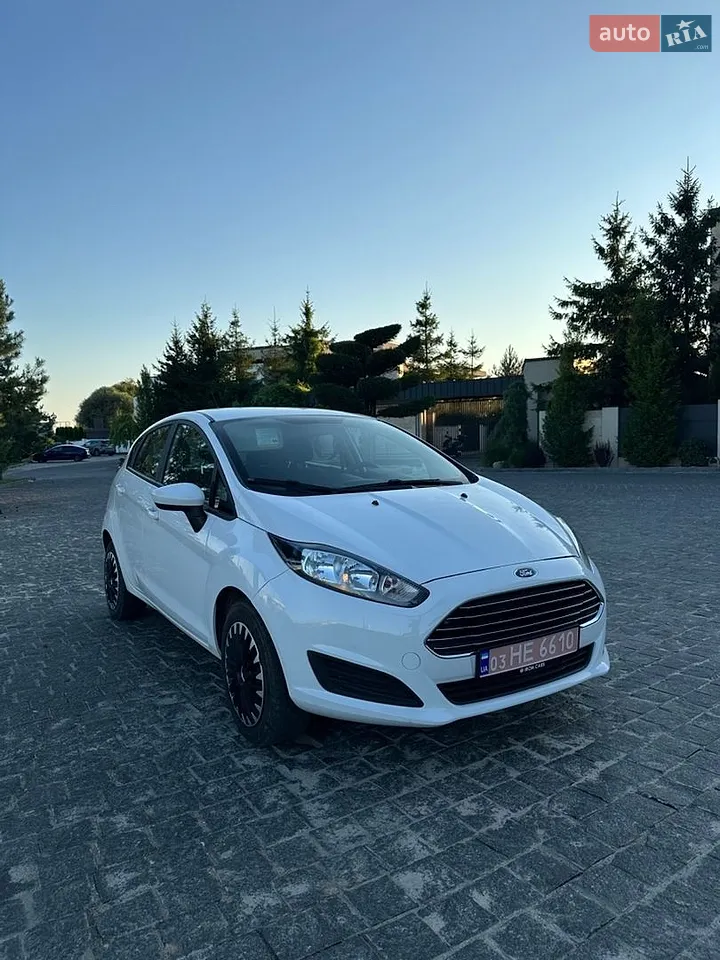 2016 Ford Fiesta - фото 1