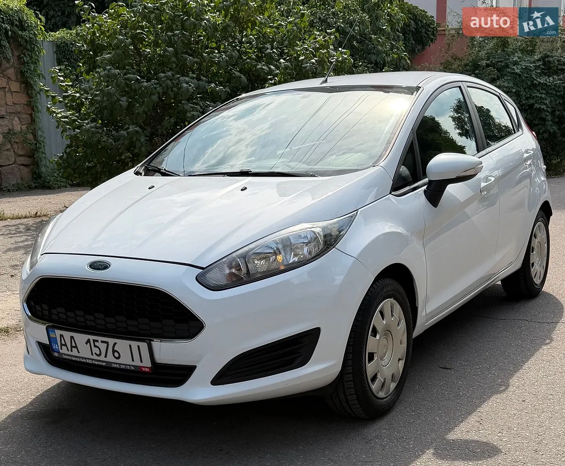 2016 Ford Fiesta - фото 1