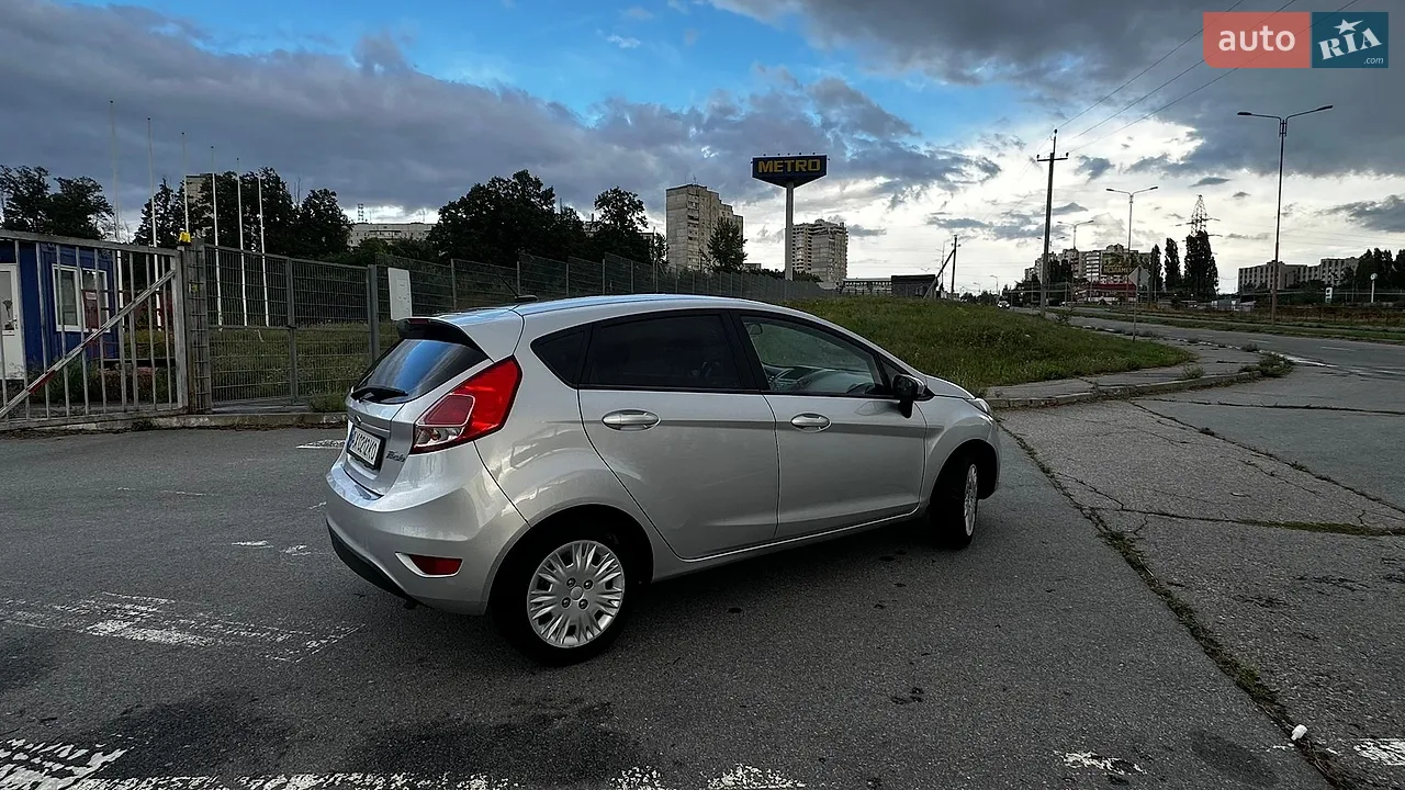 2017 Ford Fiesta - мініатюра 4