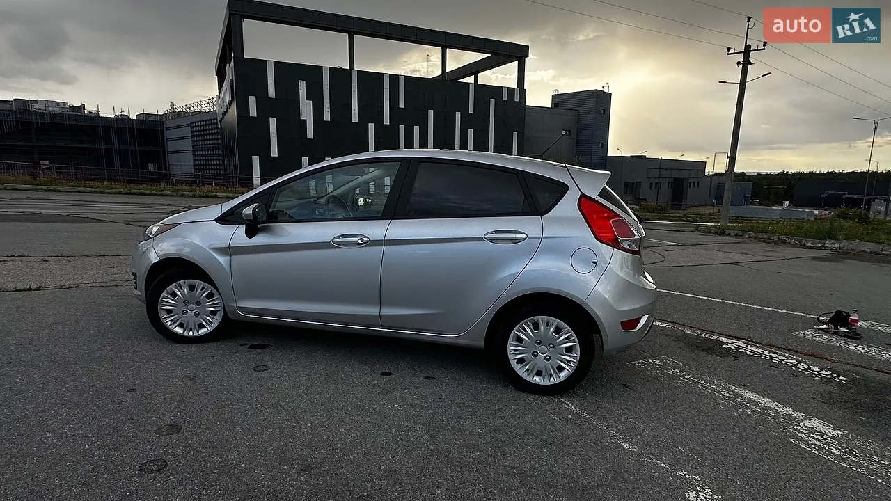 2017 Ford Fiesta - мініатюра 5