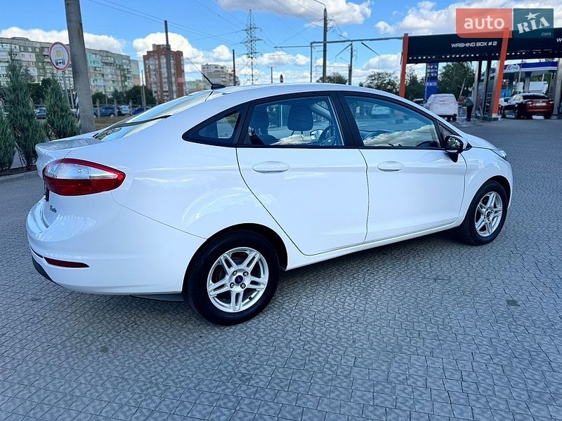 Седан Ford Fiesta 2017 в Полтаве
