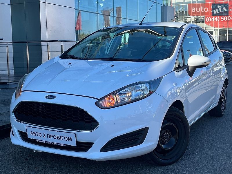 Хэтчбек Ford Fiesta 2017 в Киеве