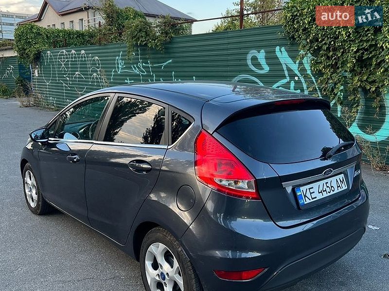 Хэтчбек Ford Fiesta 2010 в Киеве