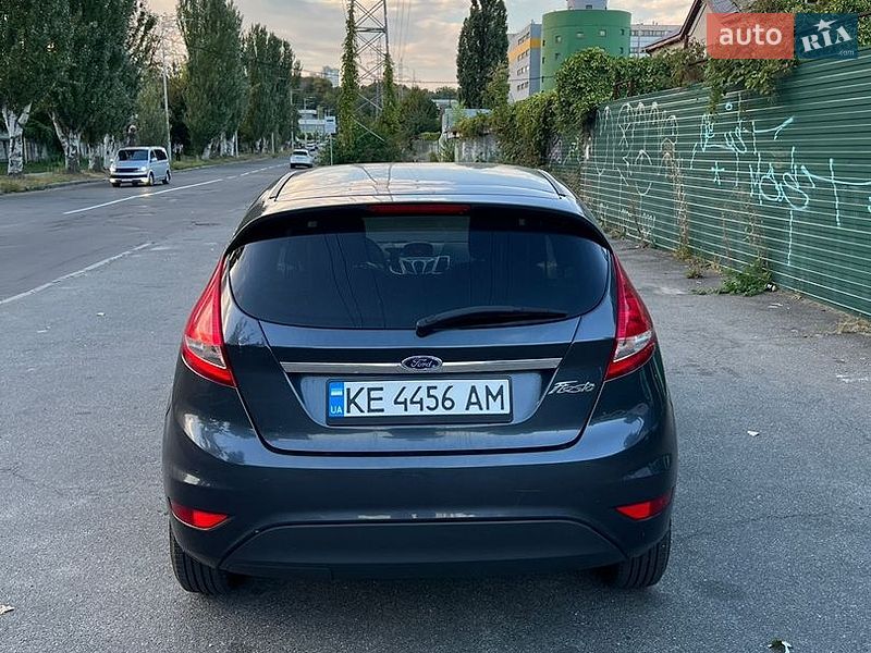 Хэтчбек Ford Fiesta 2010 в Киеве