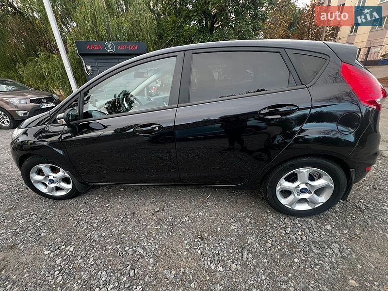 Хетчбек Ford Fiesta 2011 в Рівному