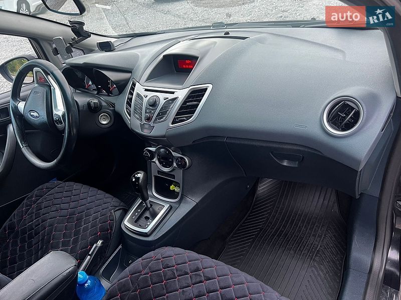 Хетчбек Ford Fiesta 2011 в Рівному