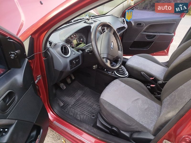 Хэтчбек Ford Fiesta 2007 в Днепре