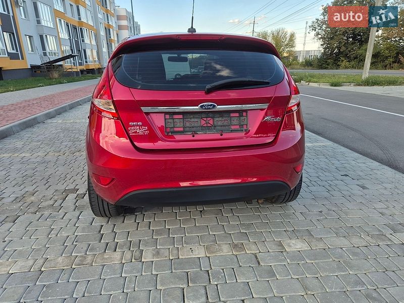 Хэтчбек Ford Fiesta 2011 в Виннице
