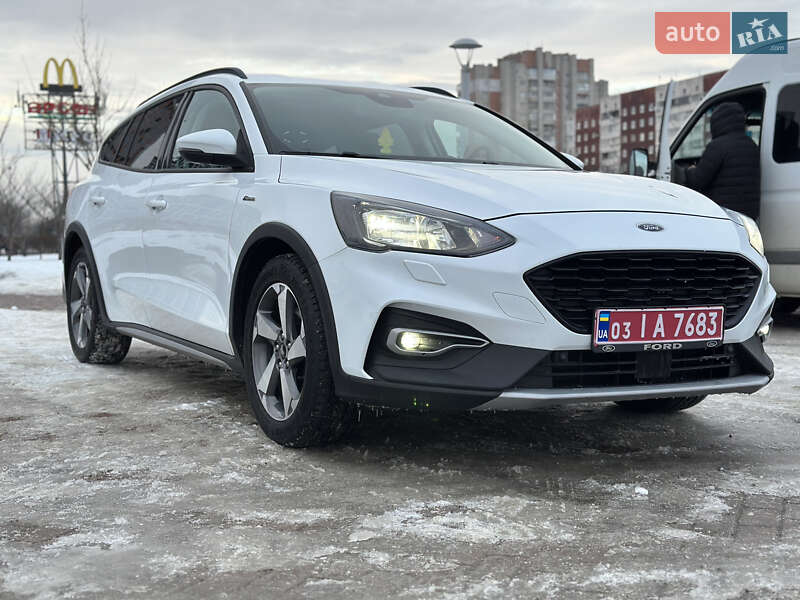 Легкові Ford Focus Active