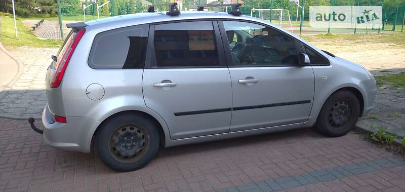 Легкові Ford Focus C-Max