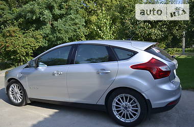 Ford Focus  2012