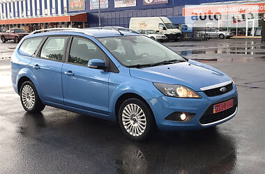 Ford Focus Titanium exclusives  2010