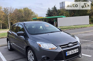 Ford Focus SE 2011