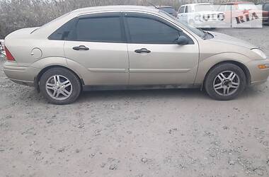 Ford Focus  2001