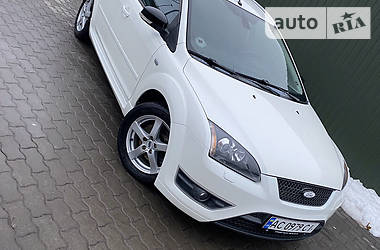 Ford Focus TITANIUM  2005