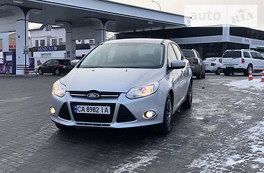 Ford Focus SE 2011