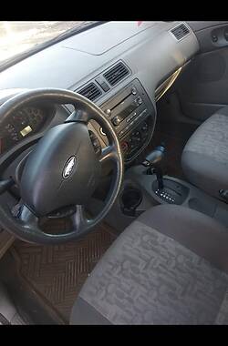 Ford Focus  2003