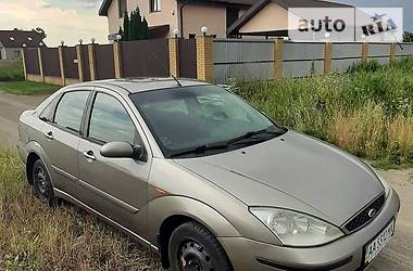 Ford Focus Ghia 2003