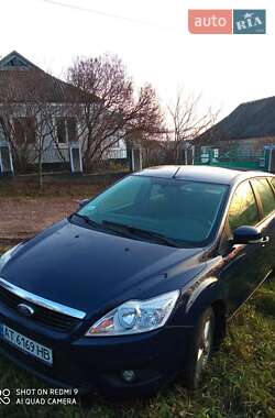 Ford Focus  2010