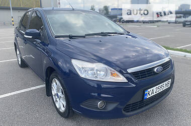 Ford Focus  2011