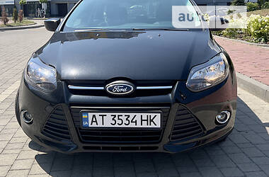 Ford Focus SE 2011