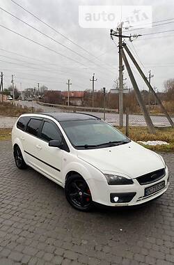 Ford Focus  2005