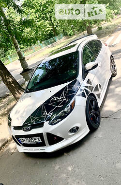 Ford Focus S 2013