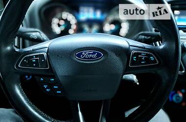 Ford Focus  2015