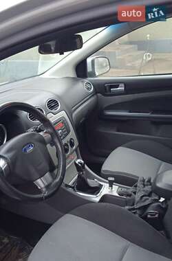 Ford Focus  2010